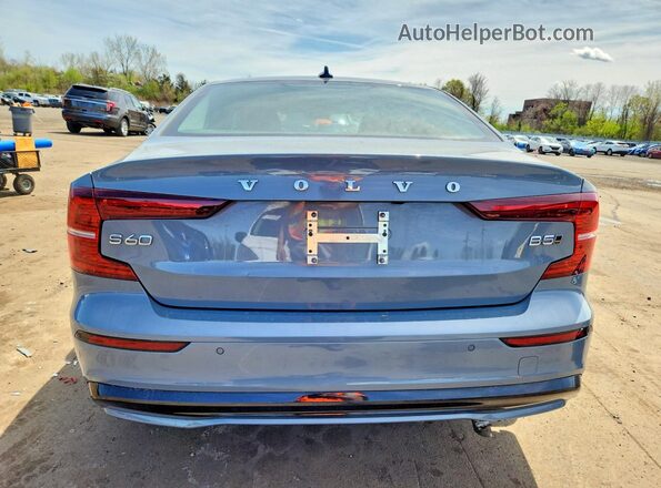 7JRL12TL5RG282444 2024 VOLVO S60 Бирюзовый Вид сзади
