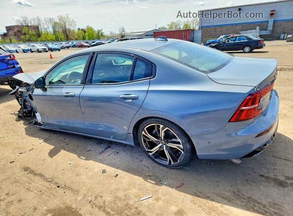 7JRL12TL5RG282444 2024 VOLVO S60 Бирюзовый Задняя левая четверть