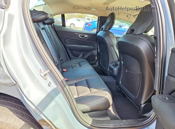 7JRL12TL5RG282444 2024 VOLVO S60 Бирюзовый Вид задних сидений