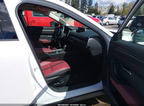 7MMVAAEW7SN132989 2025 MAZDA CX-50 HYBRID White 