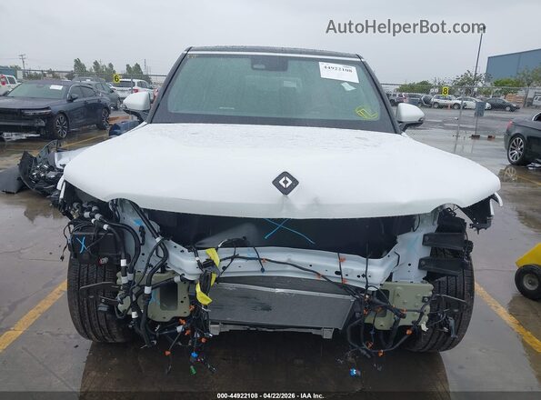 7PDSGCBA1TN085796 2026 RIVIAN R1S White Front view
