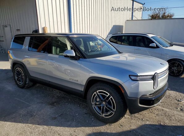 7PDSGGBA1TN080010 2026 RIVIAN R1S Silver წინა მარჯვენა