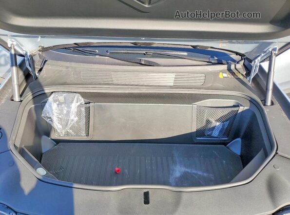 7PDSGGBA1TN080010 2026 RIVIAN R1S Silver ძრავის განყოფილების ხედი