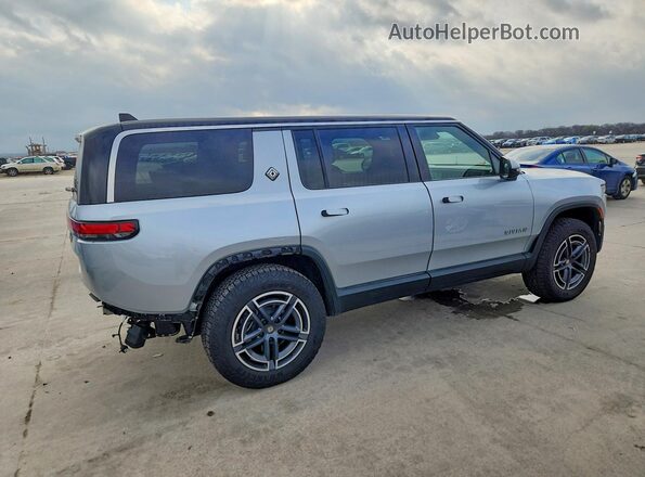7PDSGGBA7TN079539 2026 RIVIAN R1S Silver უკანა მარჯვენა