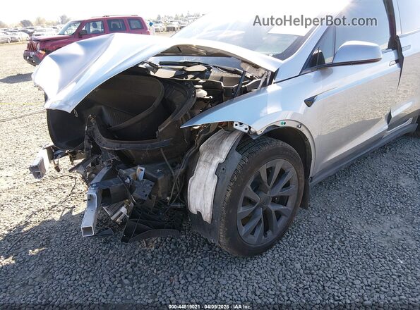 7SAXCDE56SF463608 2025 TESLA MODEL X Серебряный 