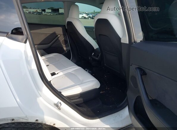 7SAYGAEE2PF689210 2023 TESLA MODEL Y Белый Вид наклейки с VIN-кодом