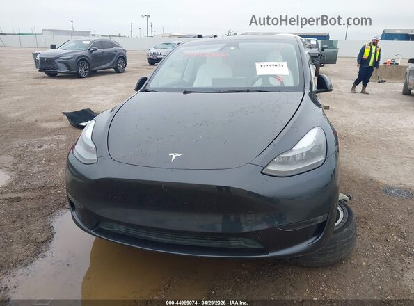 7SAYGAEE2RF046536 2024 TESLA MODEL Y Серый 