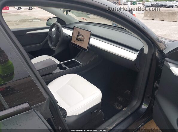 7SAYGAEE2RF046536 2024 TESLA MODEL Y Серый 