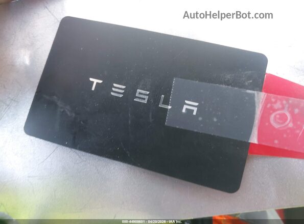 7SAYGAEE3SF302608 2025 TESLA MODEL Y Серый Вид панели приборов