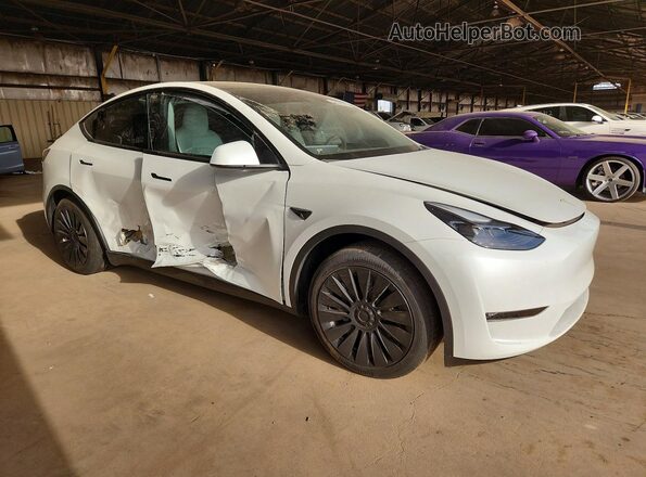 7SAYGAEE7RF046578 2024 TESLA MODEL Белый Передняя правая четверть