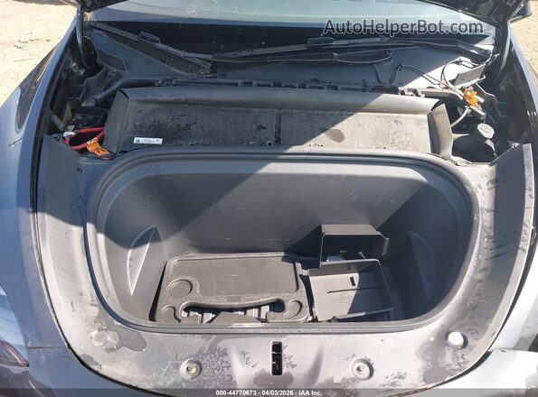 7SAYGAEEXRF020217 2024 TESLA MODEL Y Gray Rear view