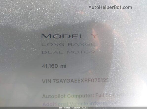 7SAYGAEEXRF075122 2024 TESLA MODEL Y Серый 