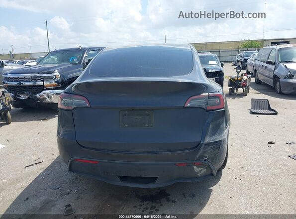 7SAYGAEEXRF075122 2024 TESLA MODEL Y Серый 