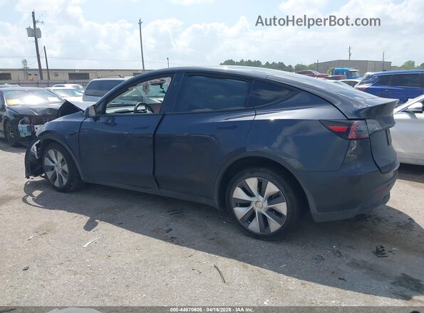 7SAYGAEEXRF075122 2024 TESLA MODEL Y Серый Панорамный вид салона 360°