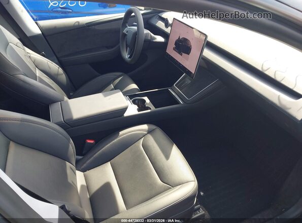 7SAYGDED0TA454949 2026 TESLA MODEL Y Black წინა სალონის ხედი