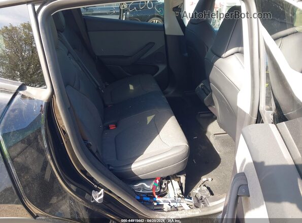 7SAYGDED0TA597772 2026 TESLA MODEL Y Черный Вид наклейки с VIN-кодом