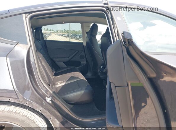 7SAYGDED1RF152274 2024 TESLA MODEL Y Black VIN կոդի պիտակի տեսք