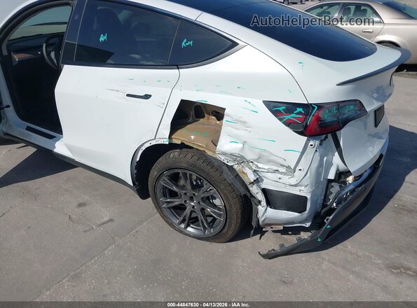 7SAYGDED1RF166854 2024 TESLA MODEL Y Белый 