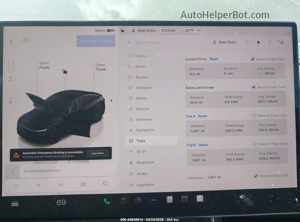 7SAYGDED1TA664458 2026 TESLA MODEL Y Black Widok tylnych siedzeń