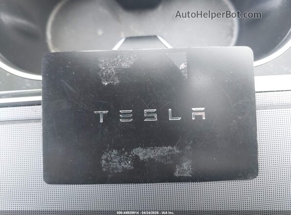 7SAYGDED1TA664458 2026 TESLA MODEL Y Black Widok deski rozdzielczej