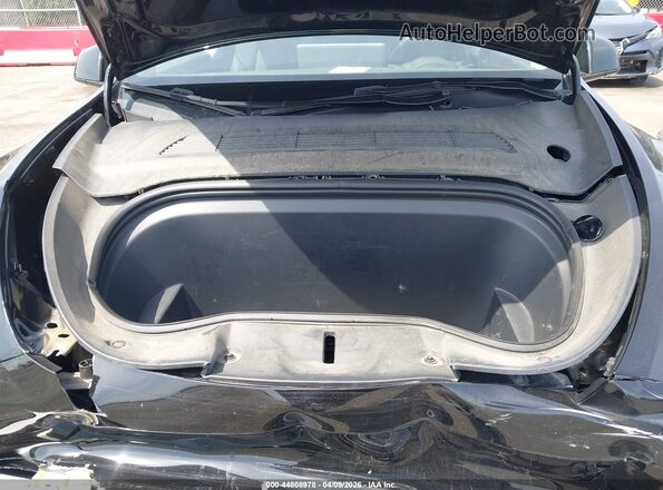 7SAYGDED2RF054631 2024 TESLA MODEL Y Black Հետևի տեսք