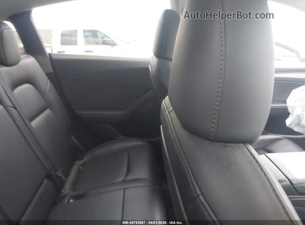 7SAYGDED3RF113881 2024 TESLA MODEL Y Красный Вид наклейки с VIN-кодом