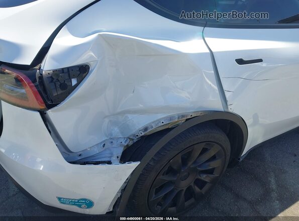 7SAYGDED3SF282241 2025 TESLA MODEL Y White 