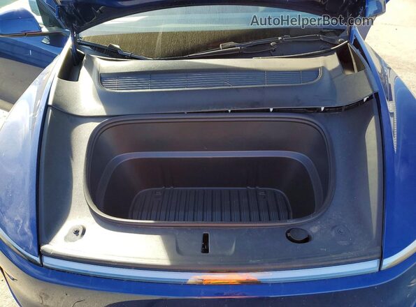 7SAYGDED3TF416585 2026 TESLA MODEL Blue Vista interior trasera