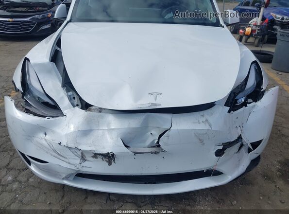 7SAYGDED4RF112514 2024 TESLA MODEL Y White Vista frontal