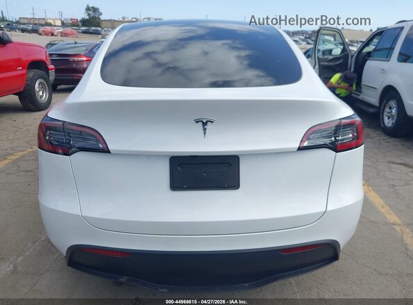 7SAYGDED4RF112514 2024 TESLA MODEL Y White 