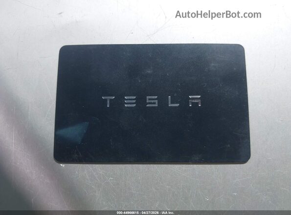 7SAYGDED4RF112514 2024 TESLA MODEL Y White Vista del salpicadero