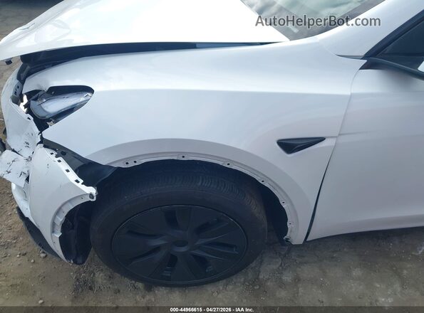 7SAYGDED4RF112514 2024 TESLA MODEL Y White 