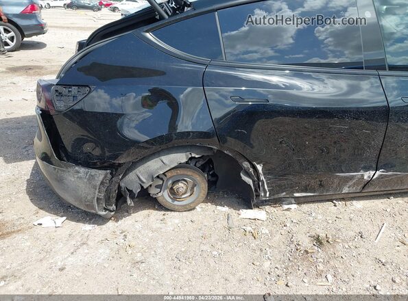 7SAYGDED4SA373130 2025 TESLA MODEL Y Black 