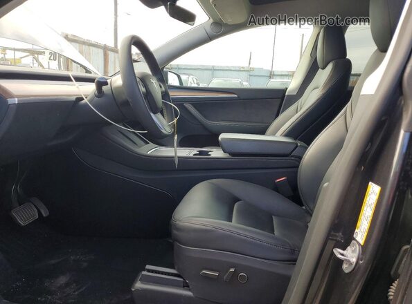 7SAYGDED5SF249158 2025 TESLA MODEL Y Gray Առջևի վահանակի տեսք