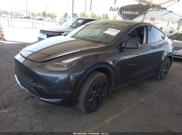7SAYGDED6RF132764 2024 TESLA MODEL Y Черный Передняя левая четверть
