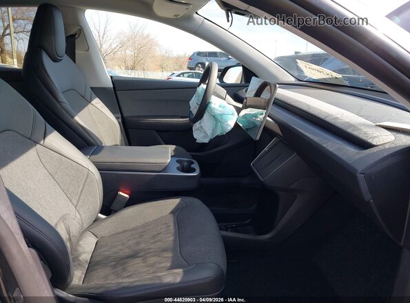 7SAYGDED6TA590597 2026 TESLA MODEL Y Серый Вид салона спереди