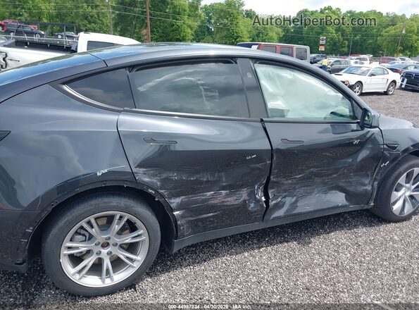 7SAYGDED8RF015297 2024 TESLA MODEL Y Серый Вид спереди