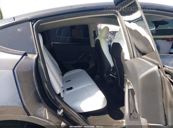 7SAYGDED8SA373941 2025 TESLA MODEL Y Black 