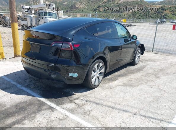 7SAYGDED9RF011422 2024 TESLA MODEL Y Черный Задняя правая четверть