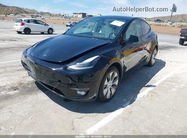 7SAYGDED9RF011422 2024 TESLA MODEL Y Черный Передняя левая четверть