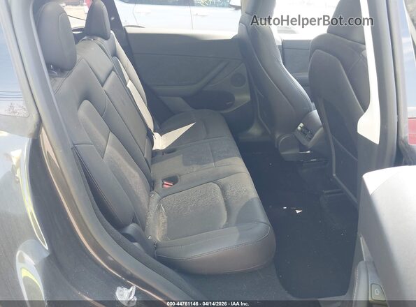 7SAYGDED9RF192702 2024 TESLA MODEL Y Gray 