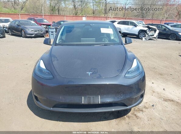 7SAYGDED9RF192702 2024 TESLA MODEL Y Gray 
