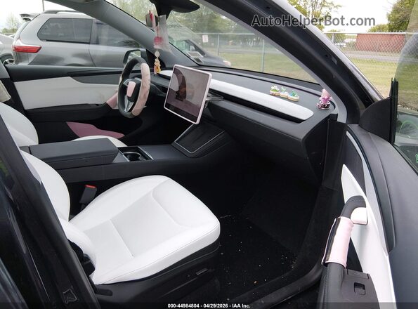 7SAYGDED9TA459874 2026 TESLA MODEL Y Gray წინა სალონის ხედი