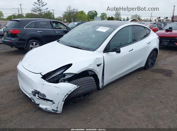 7SAYGDEDXSA374010 2025 TESLA MODEL Y Белый Передняя левая четверть