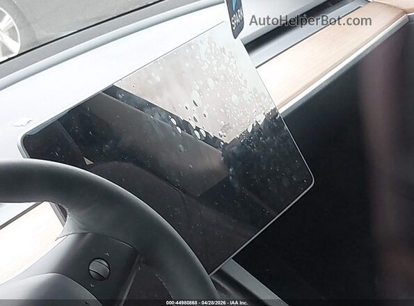 7SAYGDEDXSA374010 2025 TESLA MODEL Y Белый Панорамный вид салона 360°
