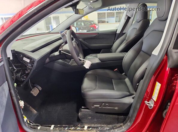 7SAYGDEDXTF429320 2026 TESLA MODEL Red Вид салону спереду