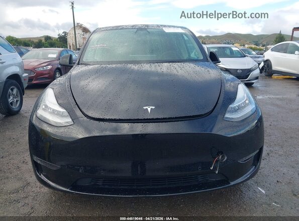 7SAYGDEE0NF449166 2022 TESLA MODEL Y Black Rear interior view