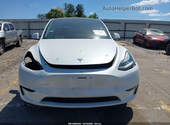 7SAYGDEE0PA075271 2023 TESLA MODEL Y White Instrument cluster view