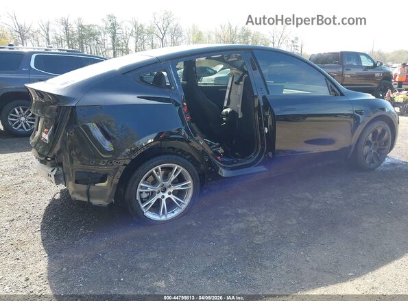 7SAYGDEE0RA218884 2024 TESLA MODEL Y Черный Вид спереди