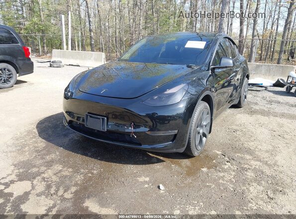 7SAYGDEE0RA218884 2024 TESLA MODEL Y Черный Передняя левая четверть